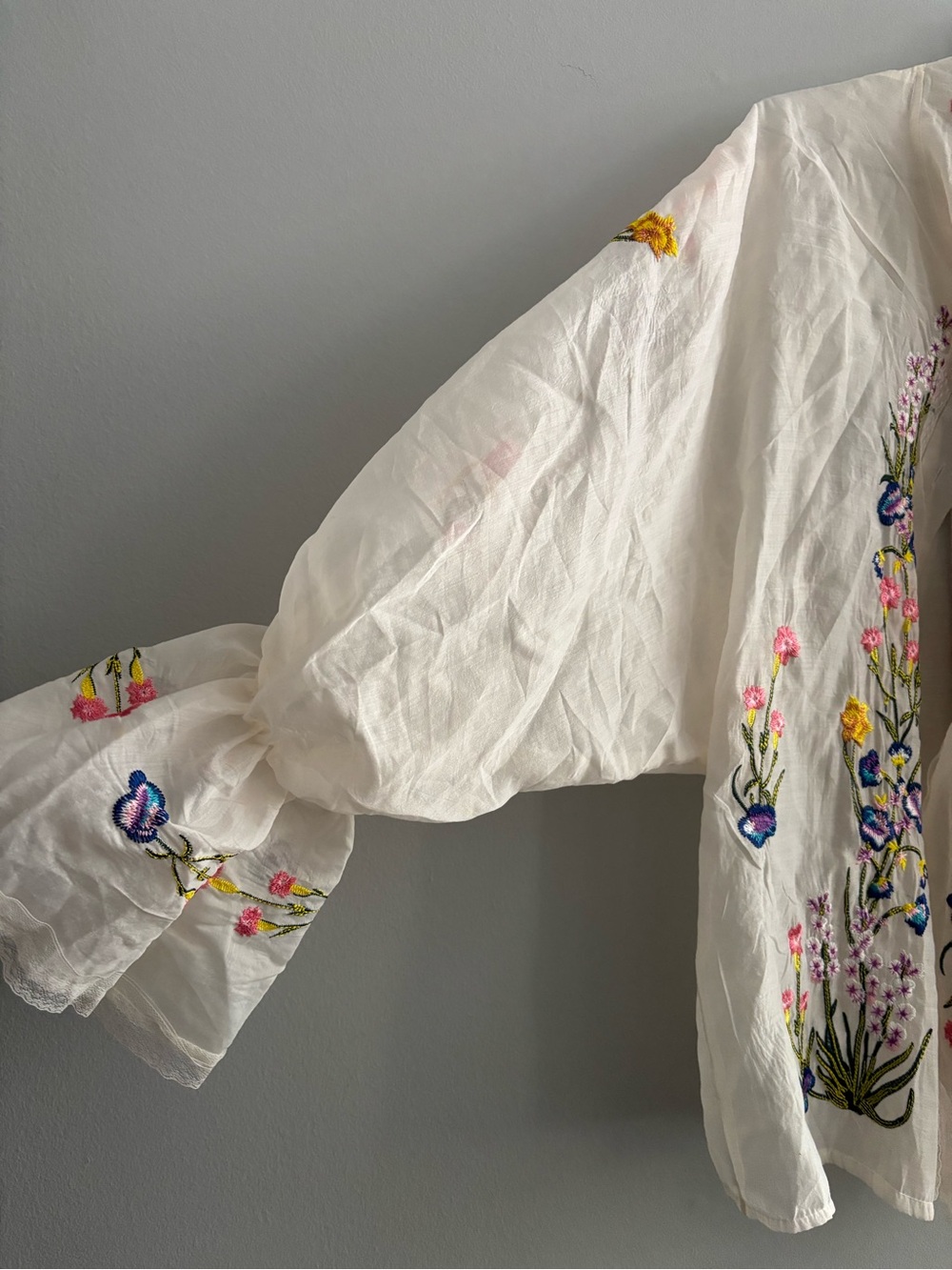 Vintage Embroidered Floral Lightweight Cream Blouse - Picture 11 of 15